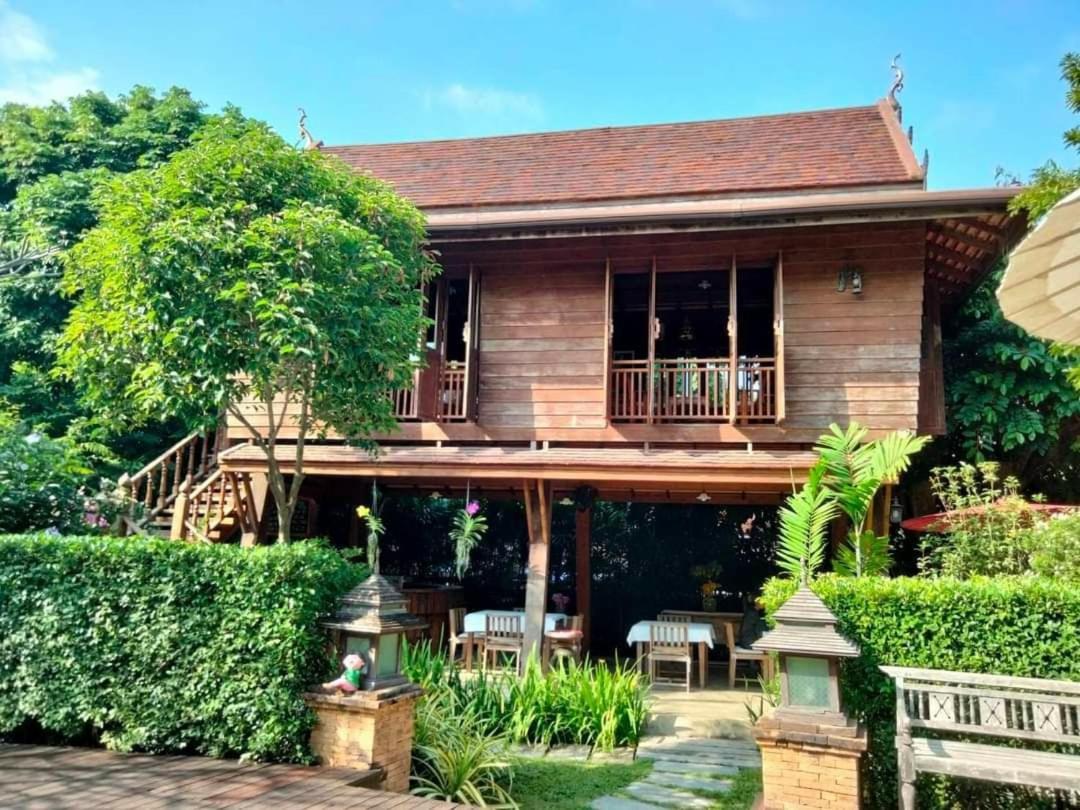 Amata Lanna Village อมตะล้านนาวิลเลจ Chiang Mai Exterior foto